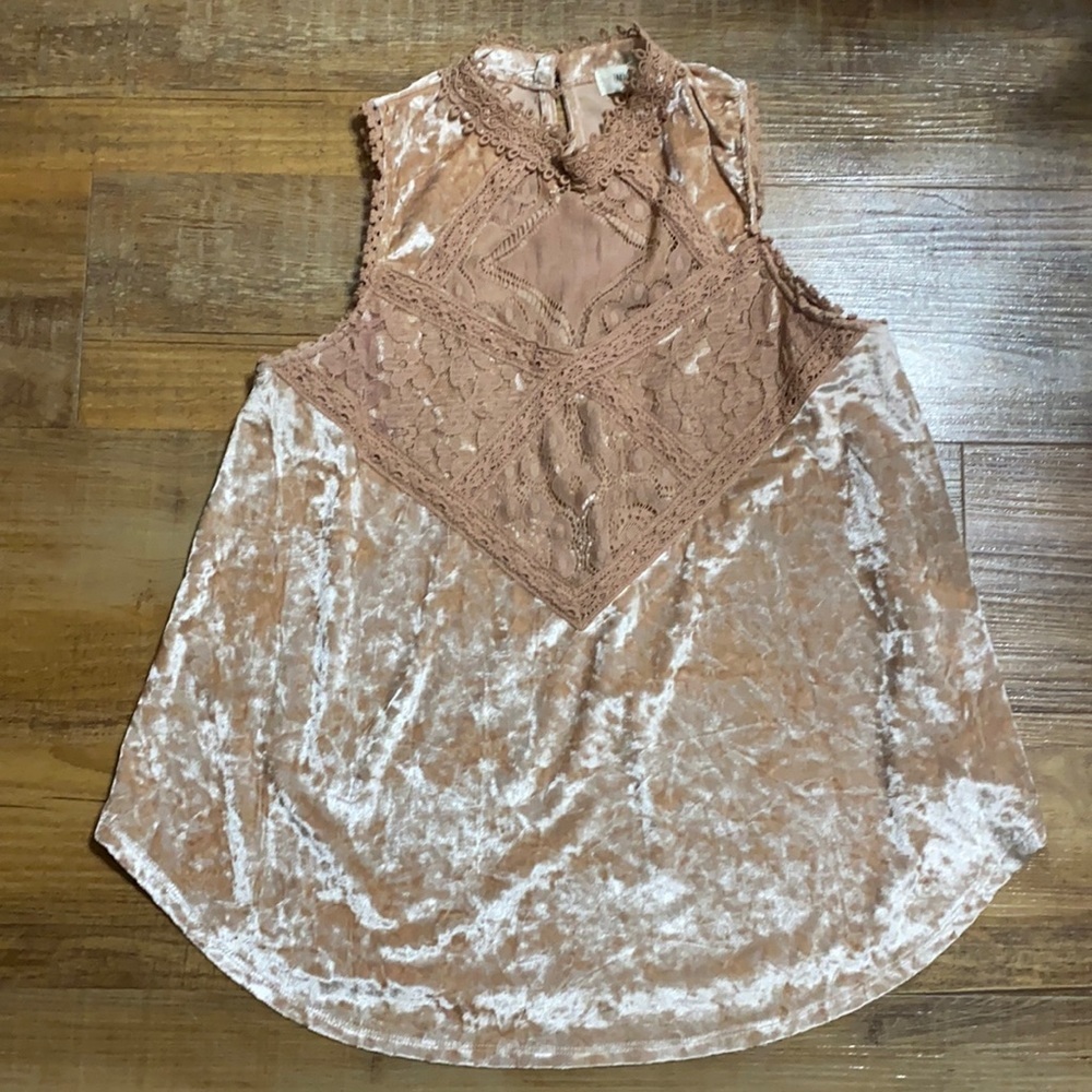 Taylor & sage rose gold velvet & lace mock neck sleeveless top size small